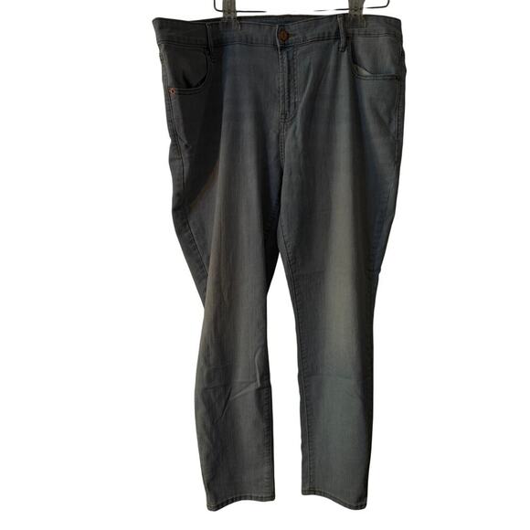 Old Navy Denim - Old Navy Super Skinny Mid Rise Women's Size 18 White Wash Blue Jeans